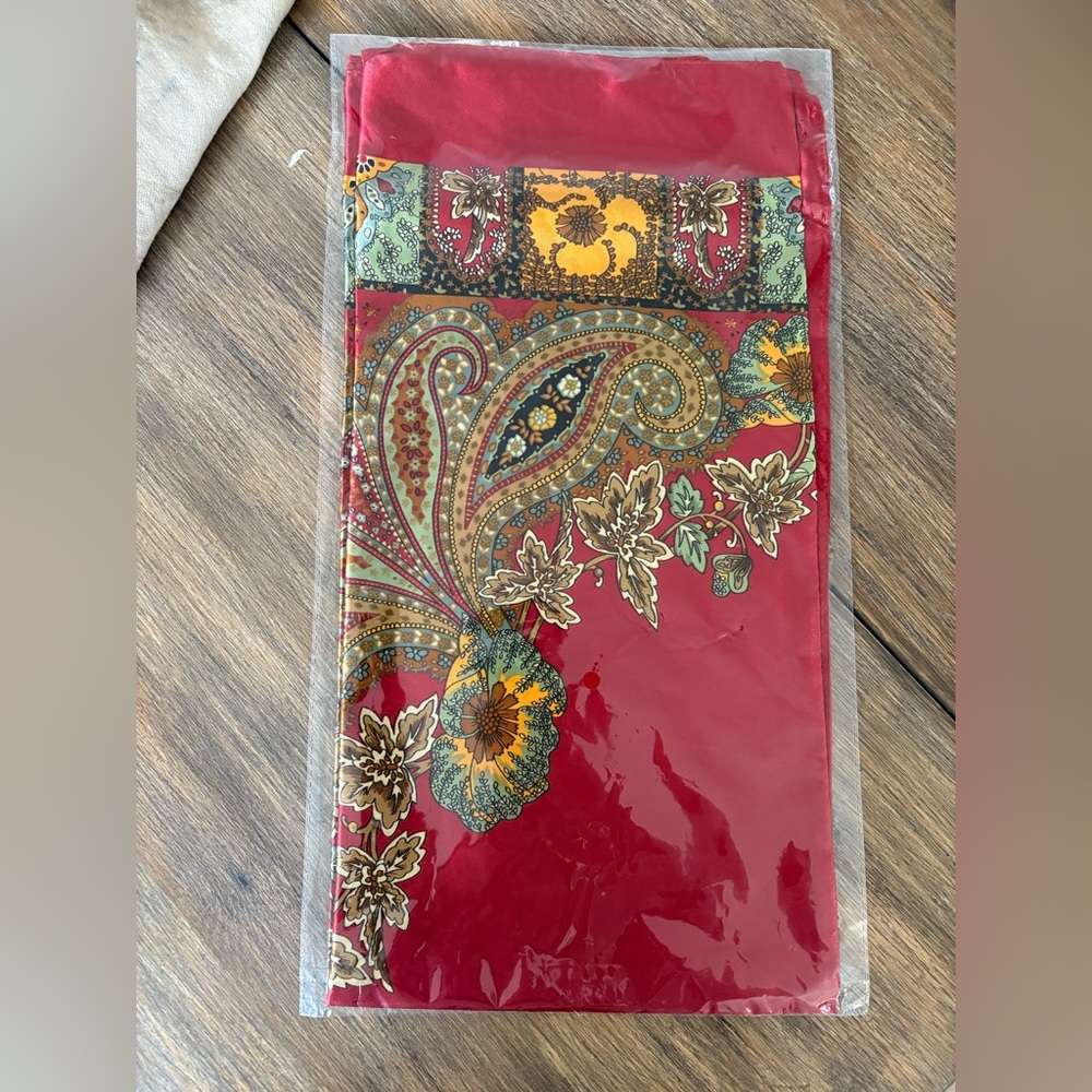NEW! Elegant Red Paisley Faux Silk Hair Scarf/Headscarf/Bandana - Picture 4 of 4